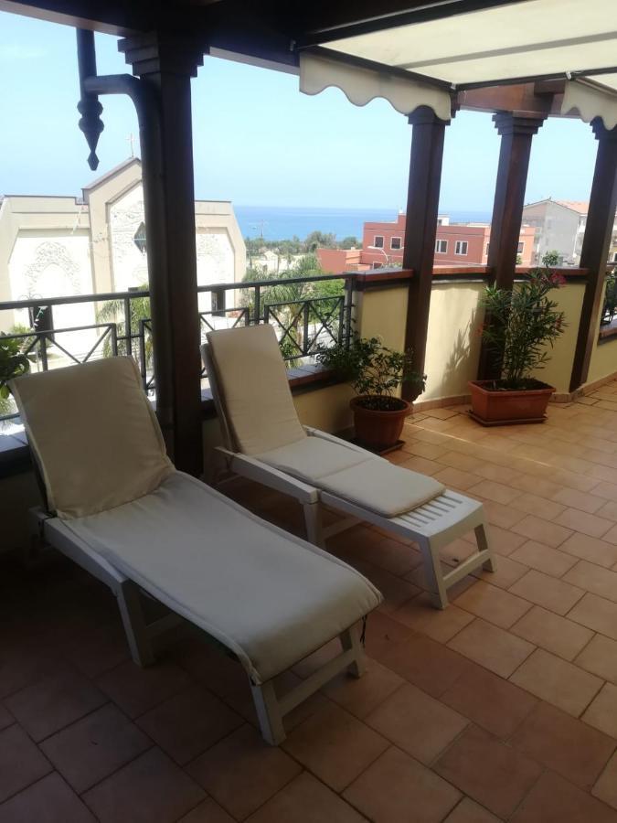 "Appartamento Del Mare Gliaca" Con Vista Isole Eolie,Ampia Terrazza,Wifi E Parcheggio Privato Gratuito Piraino Exterior photo