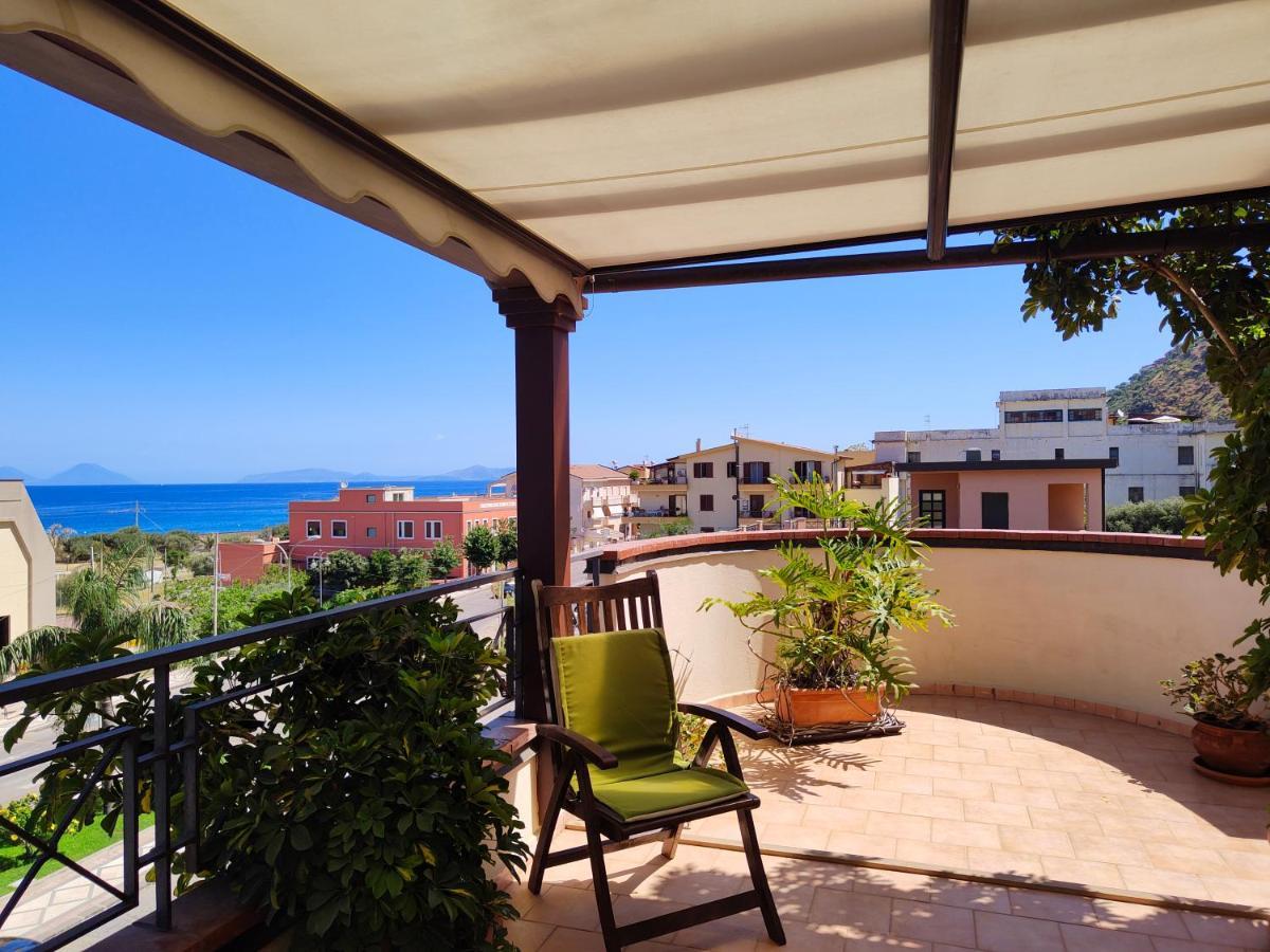 "Appartamento Del Mare Gliaca" Con Vista Isole Eolie,Ampia Terrazza,Wifi E Parcheggio Privato Gratuito Piraino Exterior photo