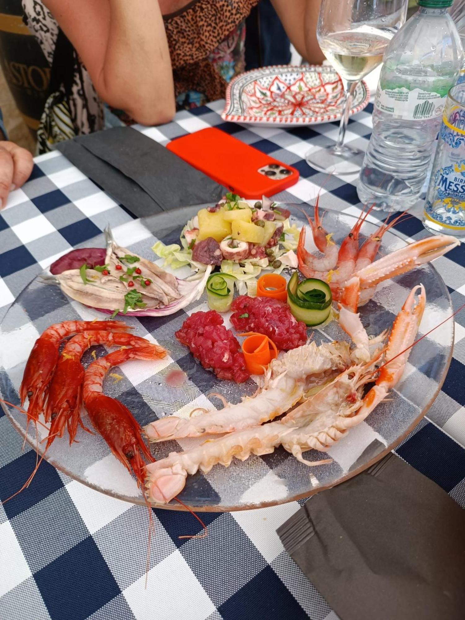 "Appartamento Del Mare Gliaca" Con Vista Isole Eolie,Ampia Terrazza,Wifi E Parcheggio Privato Gratuito Piraino Exterior photo
